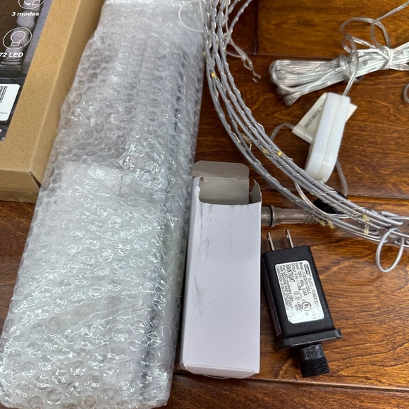 LED 11" Fold Ball Light Hanging Or Ground Stake - Picture 2 of 5